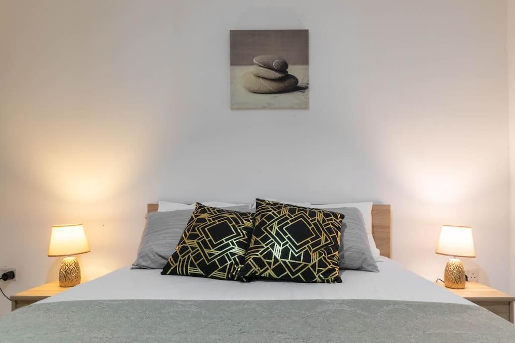 Cozy Apartment, Close To The Sea C4 Сейнт Полс Бей Екстериор снимка